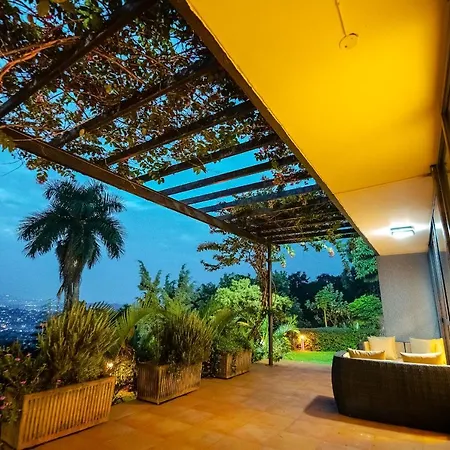 Pangolin Nest Boutique Hotel Kampala Exterior photo